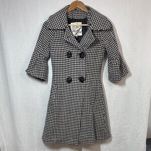 Love Stitch Houndstooth Coat — Size Small — Classic Vintage‑Inspired Style